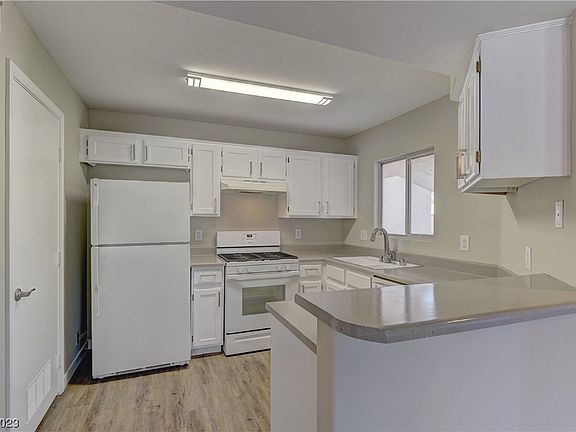 2nd image of 4555 E Sahara Ave Unit 216