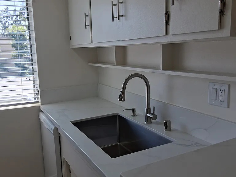 7245 Franklin Avenue — Photo 7
