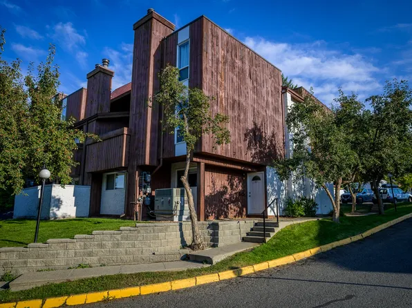 1435 Summit Dr #53, Kamloops, BC V2E 1S4