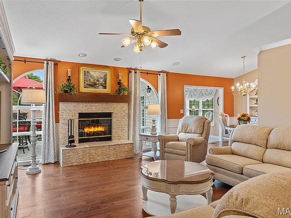 5th image of 2790 Deerfield Dr