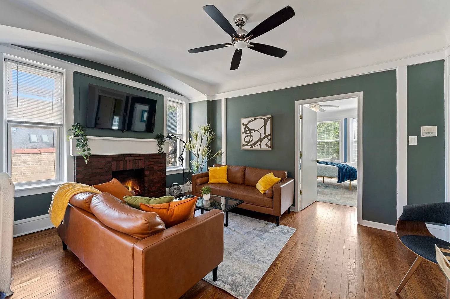 4 bed, 2.0 bath, 1496 sqft, $6,561 — Photo 3