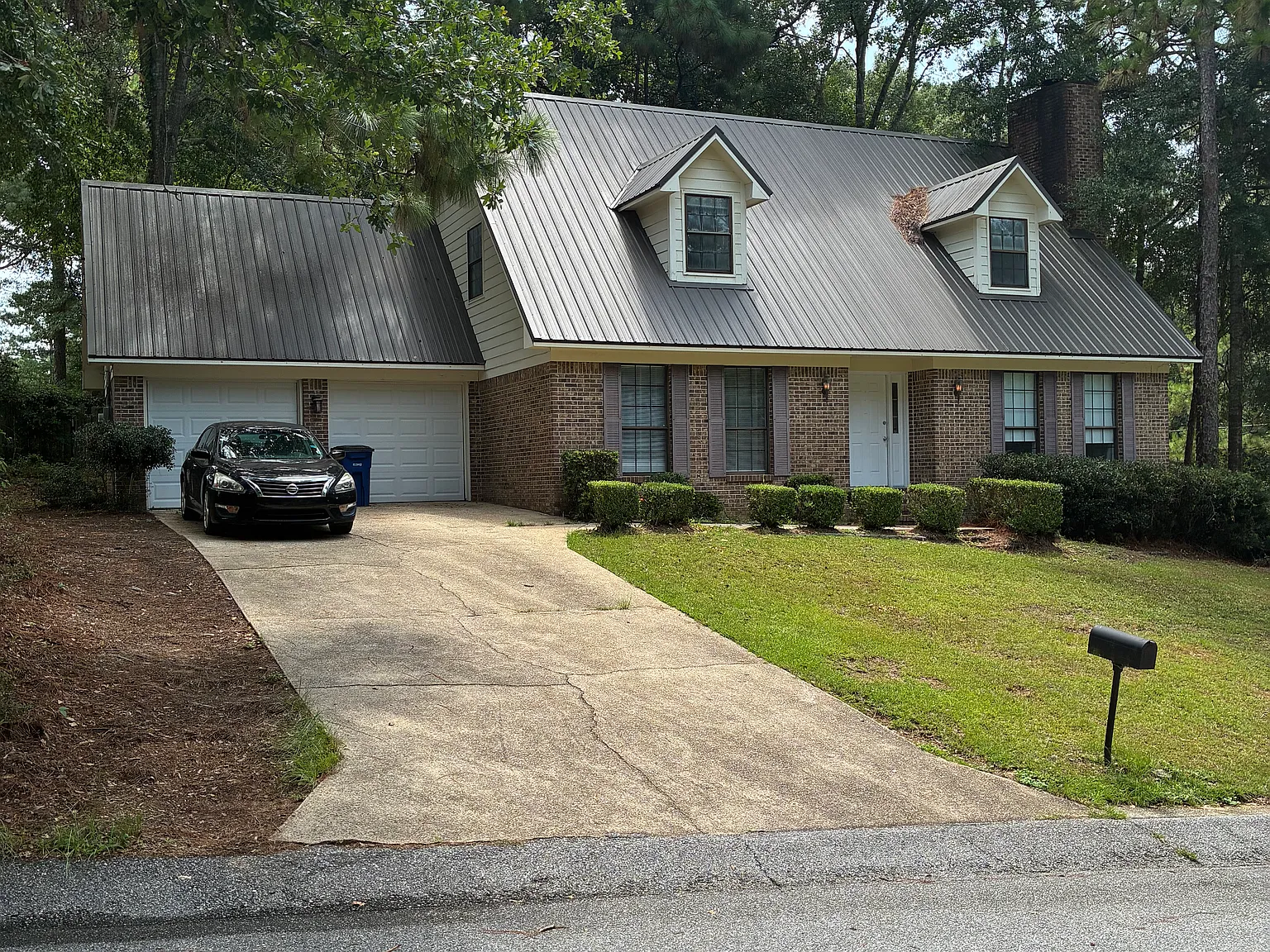 3 bed, 2200 sqft, $1,800 — Photo 3