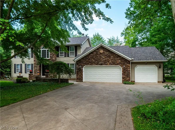 3443 Glenwood Blvd, Aurora, OH 44202