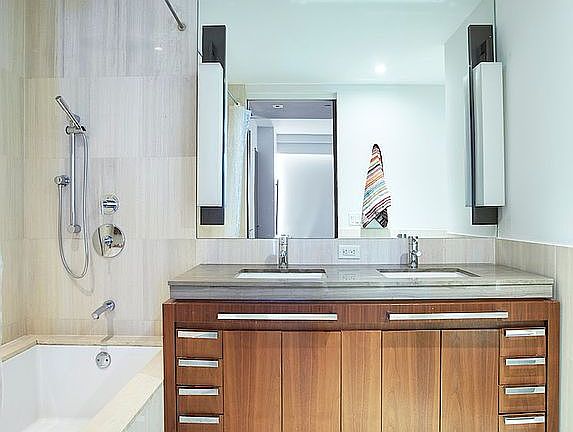 5th image of 400 5th Ave APT 42D
