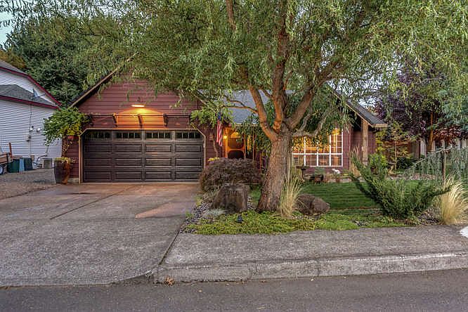 1st image of 8707 NE 28th Pl