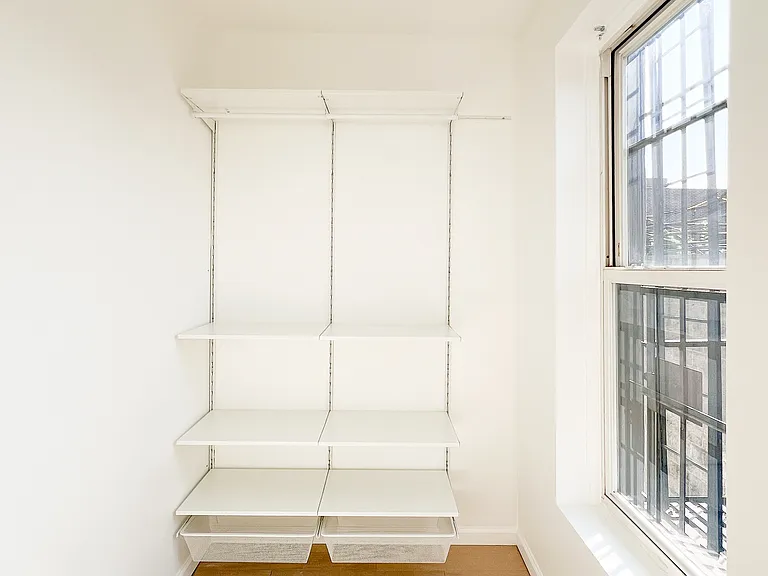 534 4th Ave #3 — Photo 7