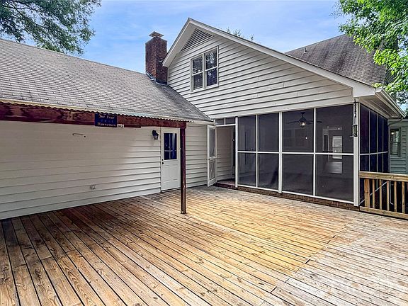 5th image of 16539 Grapperhall Dr