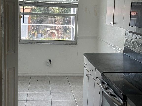 5th image of 19148 Coconut Rd