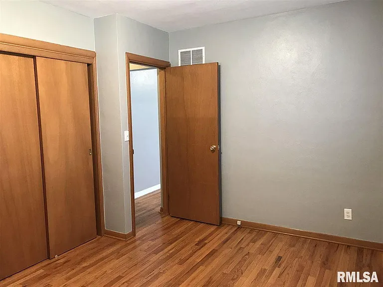 2536 Duggleby St — Photo 11