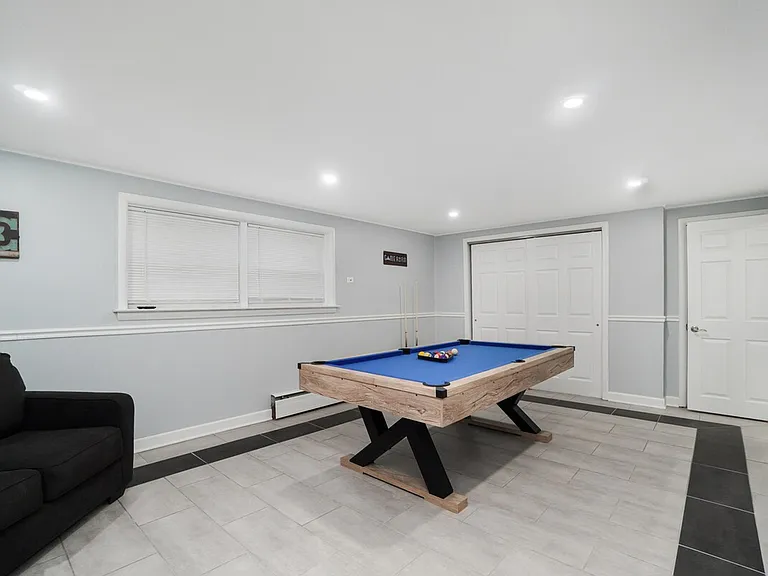 Building's Lounge