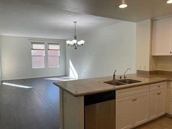 4th image of 428 W Main St Unit 1C