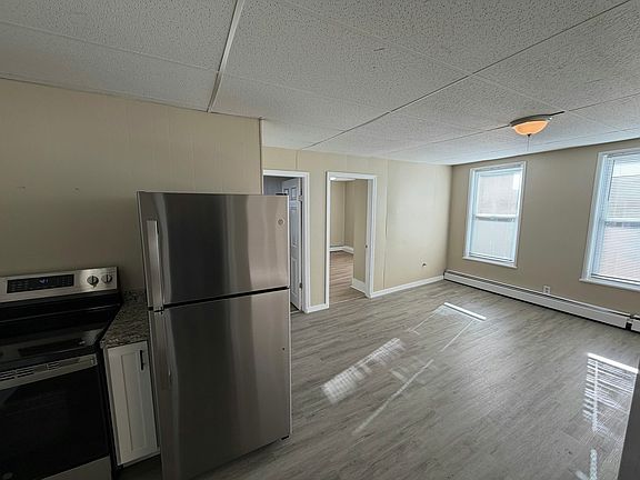5th image of 135 Orange St #3A
