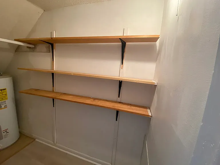 921 Nottingham Dr #13 — Photo 3