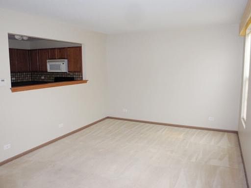 5th image of 927 N Four Seasons Blvd
