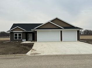 602 Dawn Ave, Fredericksburg, IA 50630