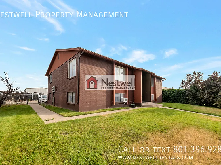 1881 W Lake Park Dr #3 — Photo 30