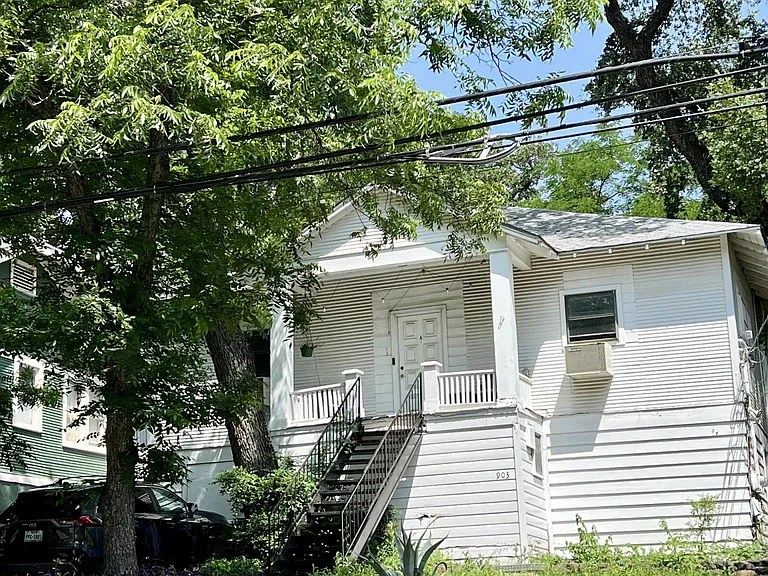 903 Blanco St — Photo 1