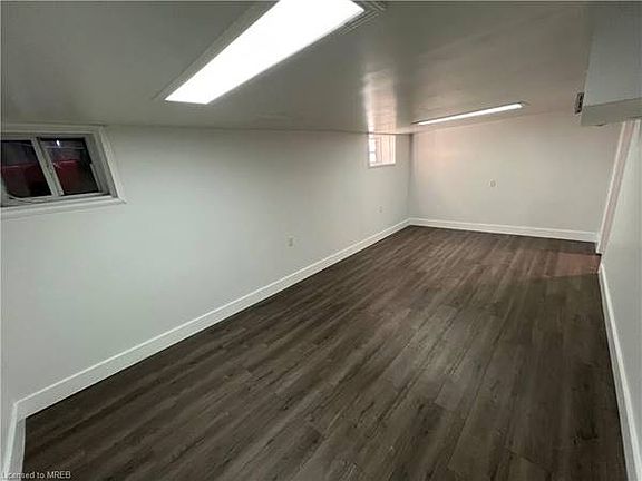 5th image of 115 Highland Rd W