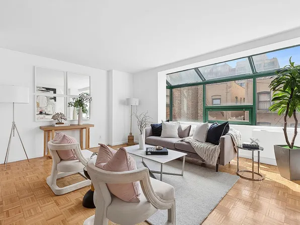 2250 Broadway APT 6K, New York, NY 10024