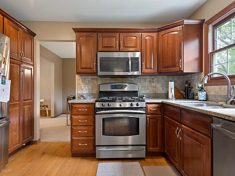 560 Rapidan Ct — Photo 4