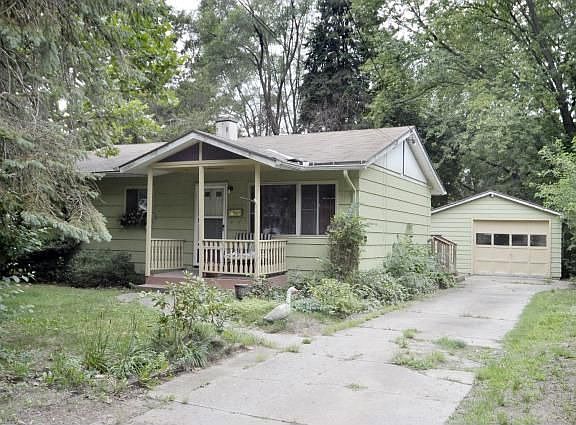 3rd image of 24 Arlington Dr