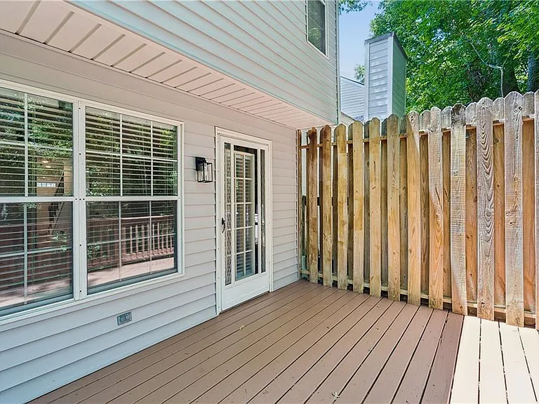 5200 Laurel Bridge Dr SE — Photo 25