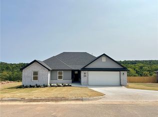 268 Presley Loop, Huntsville, AR 72740