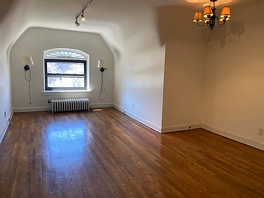 Rented by Douglas Elliman | media 14