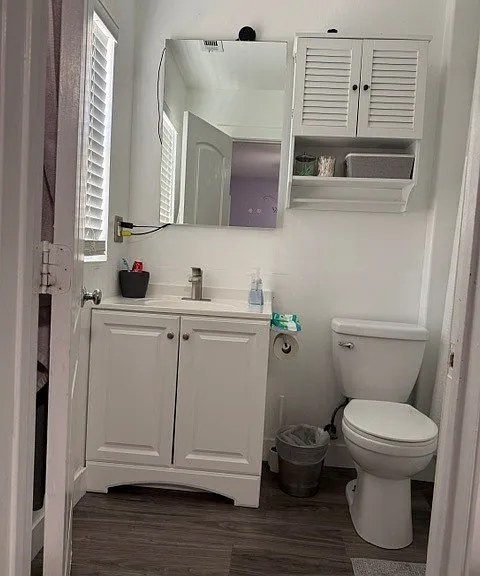 2219 W Arlington St — Photo 2