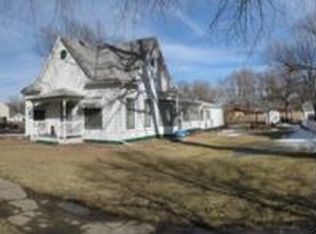 540 University St, Guide Rock, NE 68942