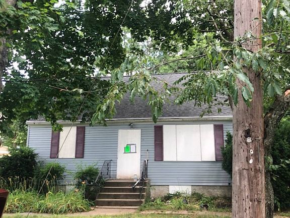 4th image of 117 S 32nd St