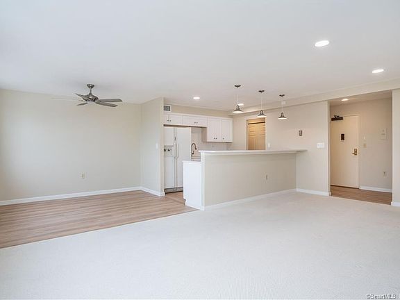 5th image of 893 Farmington Ave APT 3C