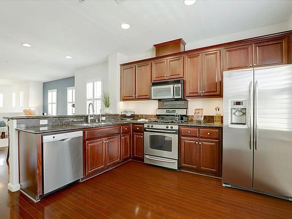 3rd image of 2150 Sunstruck Ct
