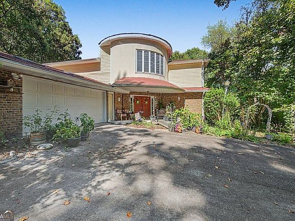 4th image of 430 Legion Lake Rd