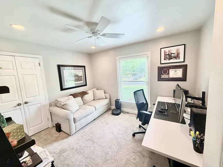 3rd Bedroom / Office