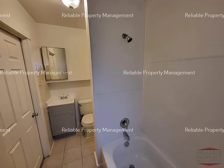 674 N Water Ave — Photo 9