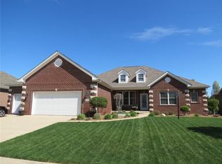 3744 Creekside Ct, Columbus, IN 47203