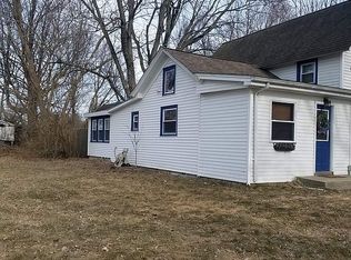102 S Stake St, Newaygo, MI