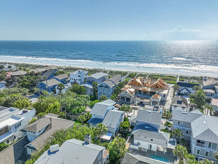 1766 Beach Ave — Photo 70