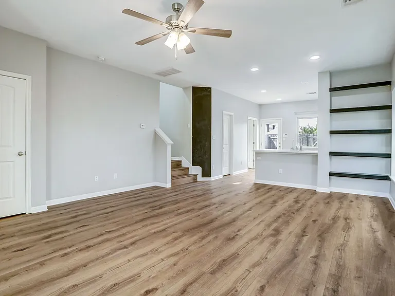 4616 Esper Ln #338 — Photo 5