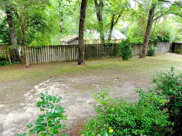 744 McClure Dr — Photo 38