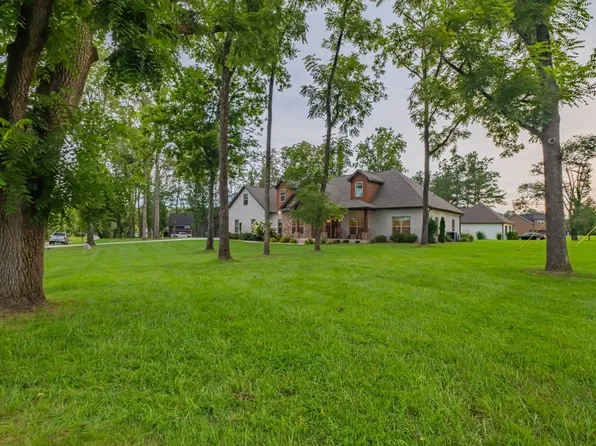 30 Pinehurst Dr, Manchester, TN 37355