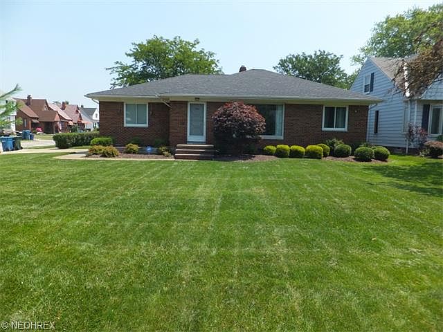 1st image of 5943 Chestnut Hills Dr