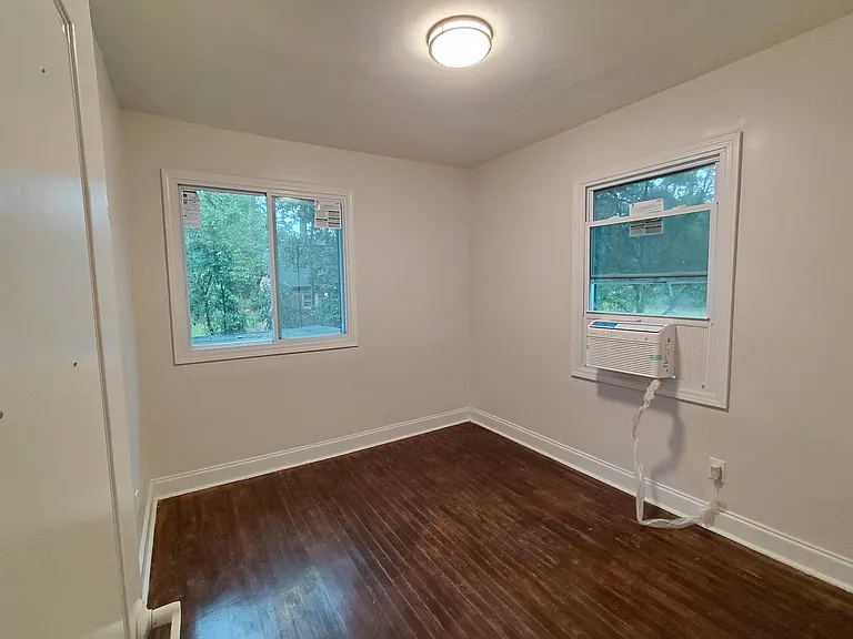 3849 Lyons St — Photo 17
