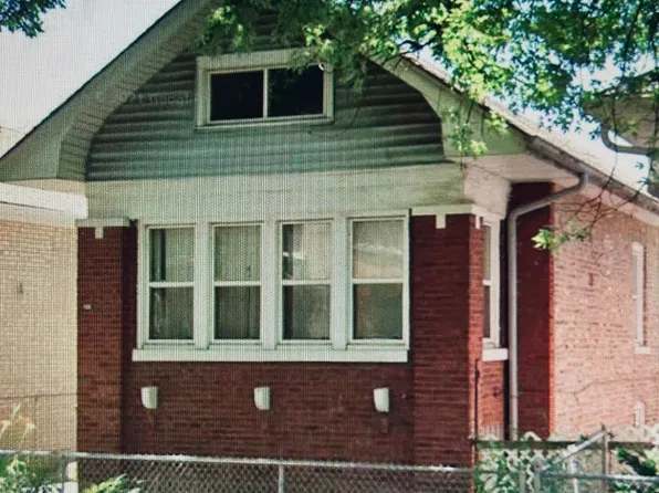 4920 N Whipple St, Chicago, IL 60625