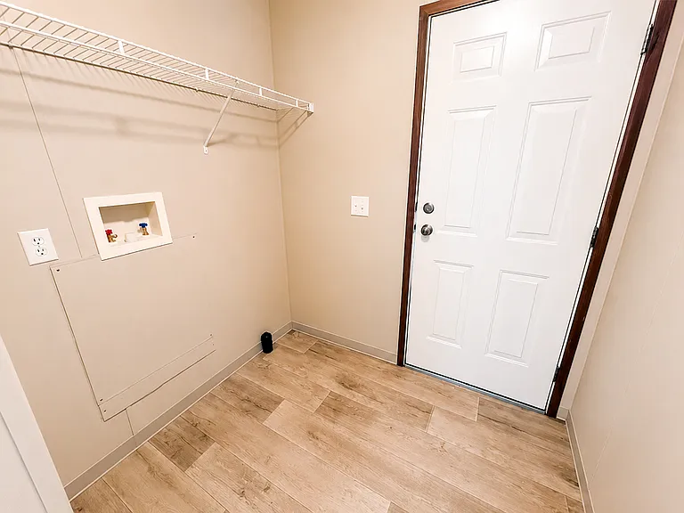 Silverstone Manufactured Home Community — Photo 16