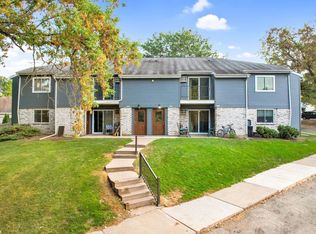 1008 Whispering Pines Way, Fitchburg, WI 53713
