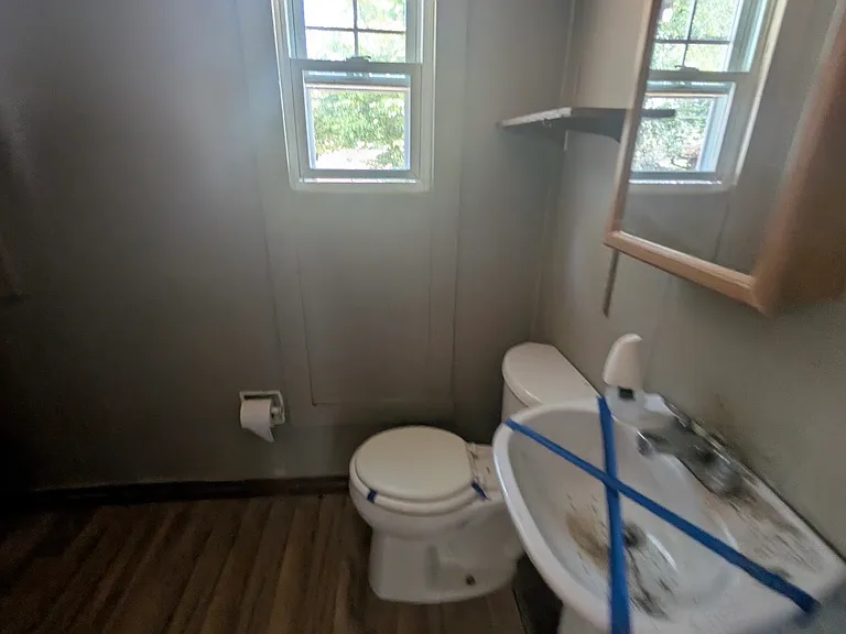 1515 S Lydia Ave — Photo 2