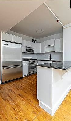 1st image of 661 Washington St #13