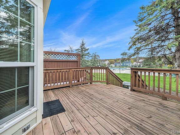 5th image of 1653 Bennington Ct #47
